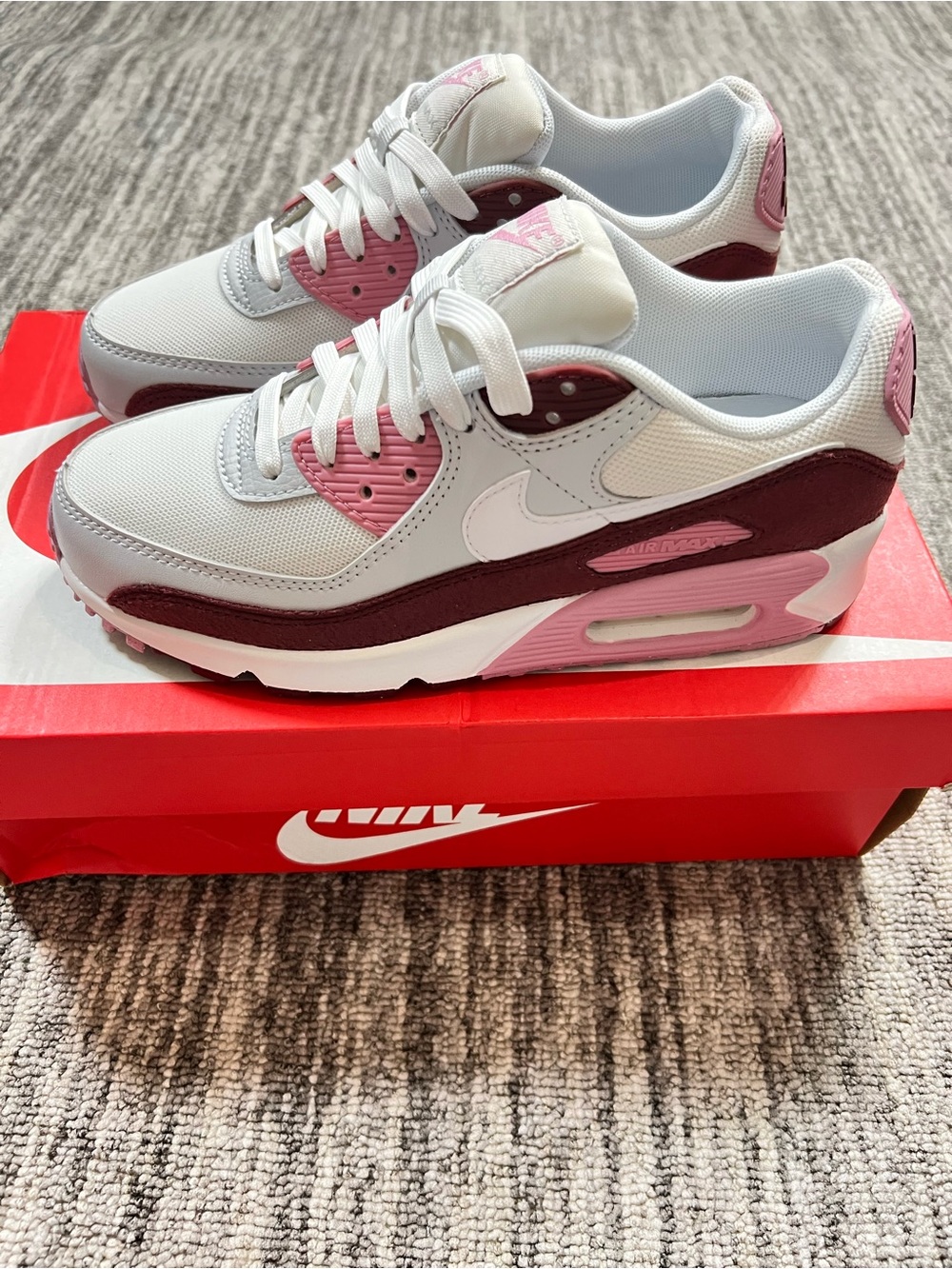 Nike WMNS AIR MAX 90 SE 'NEAPOLITAN' Size 8 Women’s / 6.5 Mens
